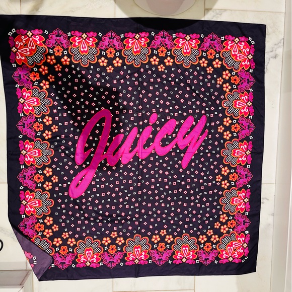Juicy Couture Silk Purple, Fuchsia Large Square Scarf 35.5” x 35.5” Logo JUICY - Picture 5 of 7